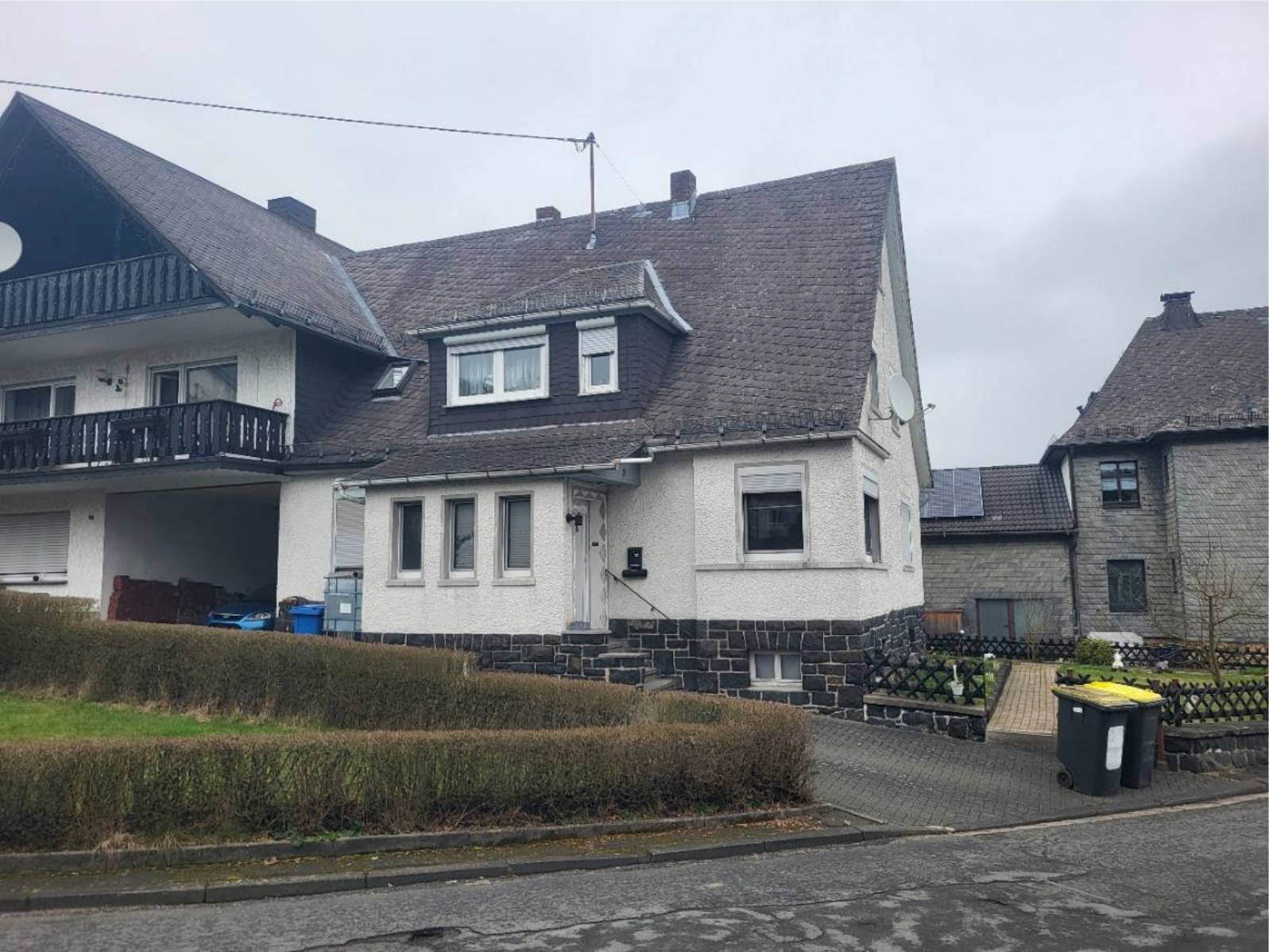 Zweifamilienhaus in Birkenweg  7, 35216 Bie, Wallau - Bild 2