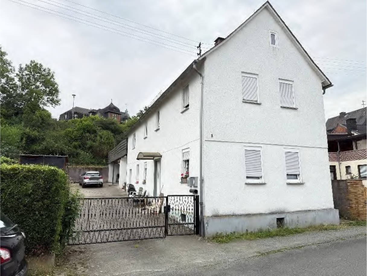 Wohn-/Geschäftshaus in Stegwiese 3, 35630 Ehringshausen