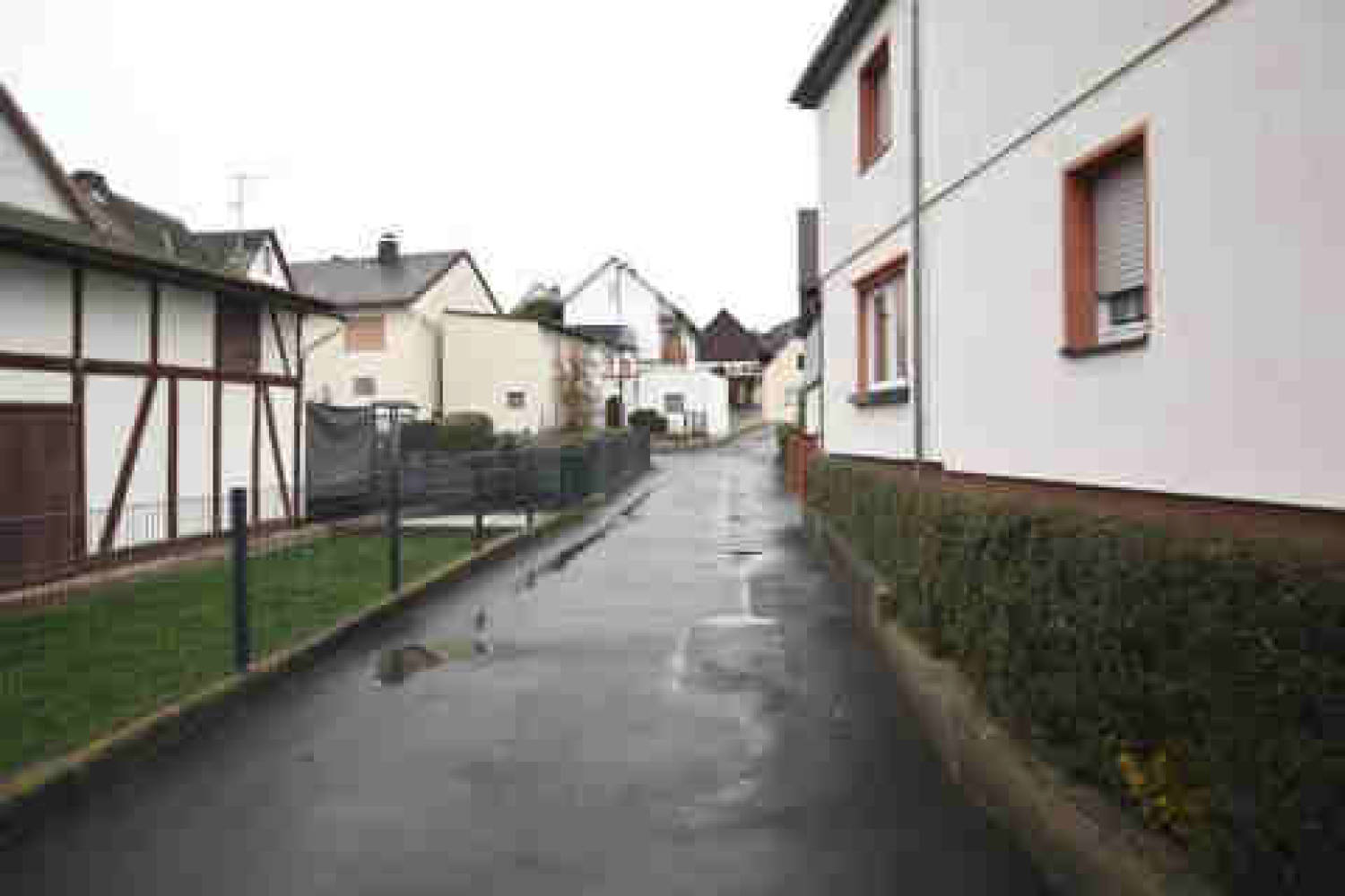 Eigentumswohnung (ab 5 Zimmer) in Erbsengasse 3A, 35644 Hohenahr, Erda