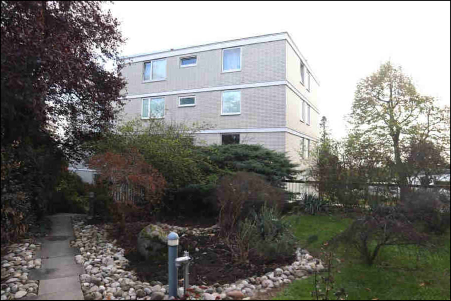 Eigentumswohnung (3 bis 4 Zimmer), Kfz-Stellplatz (Tiefgarage) in Dreilindenstraße 17, 19, 21, 65812 Bad Soden am Taunus, Neuenhain - Bild 2