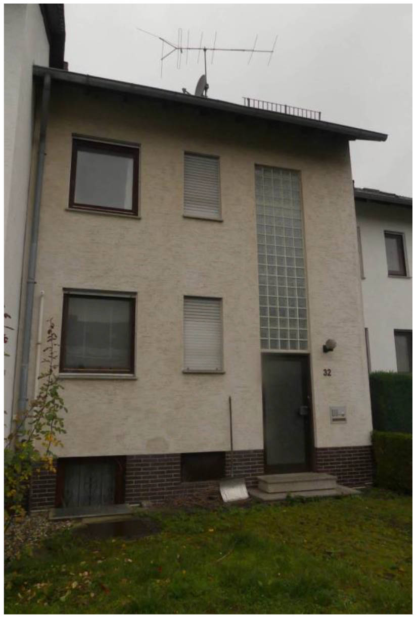 Reihenhaus, 2 Garagen 1/10 Miteigentumsanteile an Verkehrsfläche in Burgbergstraße 22, Habichtwaldstr. , 34225 Baunatal - Bild 4