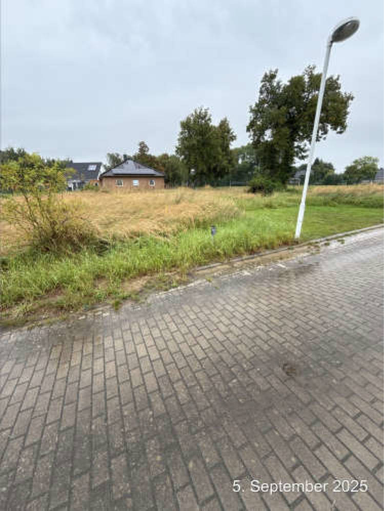 Grundstück in Alte Gärtnerei 15, 16, 17091 Rosenow