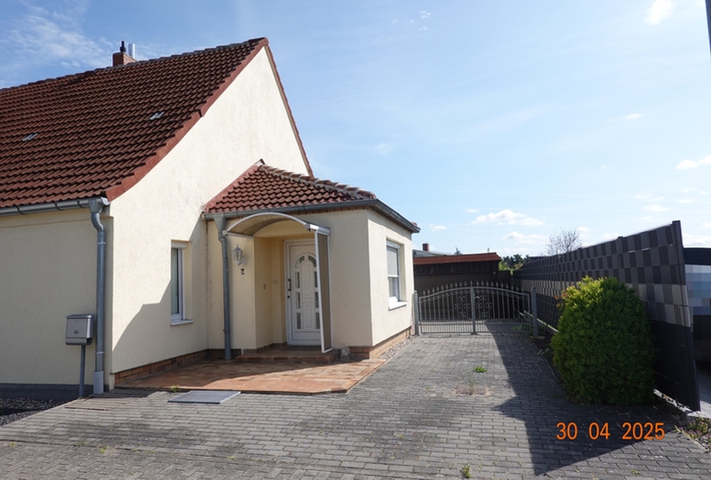 Einfamilienhaus in Dorfstraße 2, 17309 Brunn OT Dahlen - Bild 2
