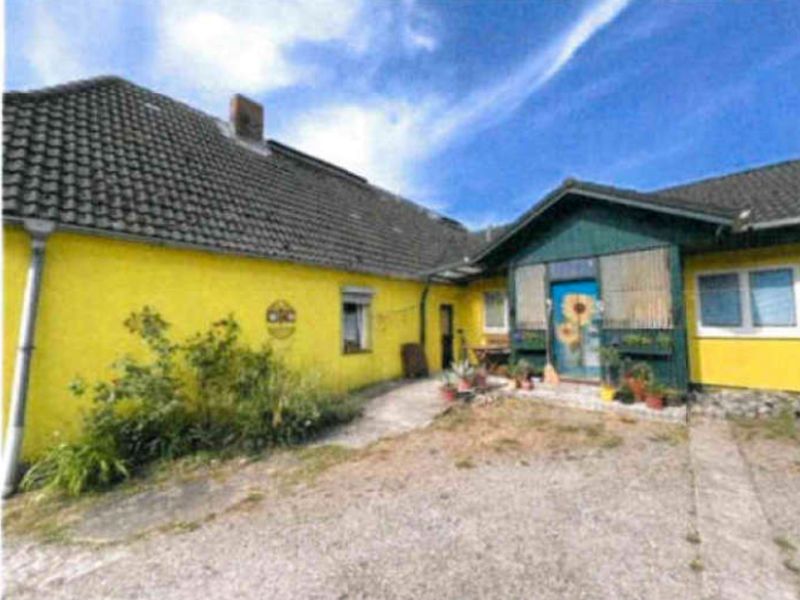 Mehrfamilienhaus in Im Wiesengrund 4, 18230 Bastorf - Bild 4