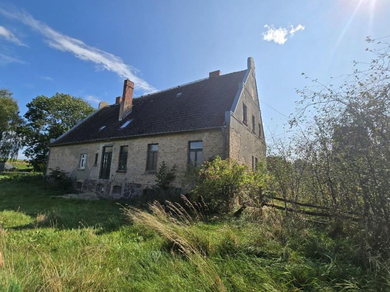 Mehrfamilienhaus in Stierow 15, 17168 Schwasdorf OT Stierow