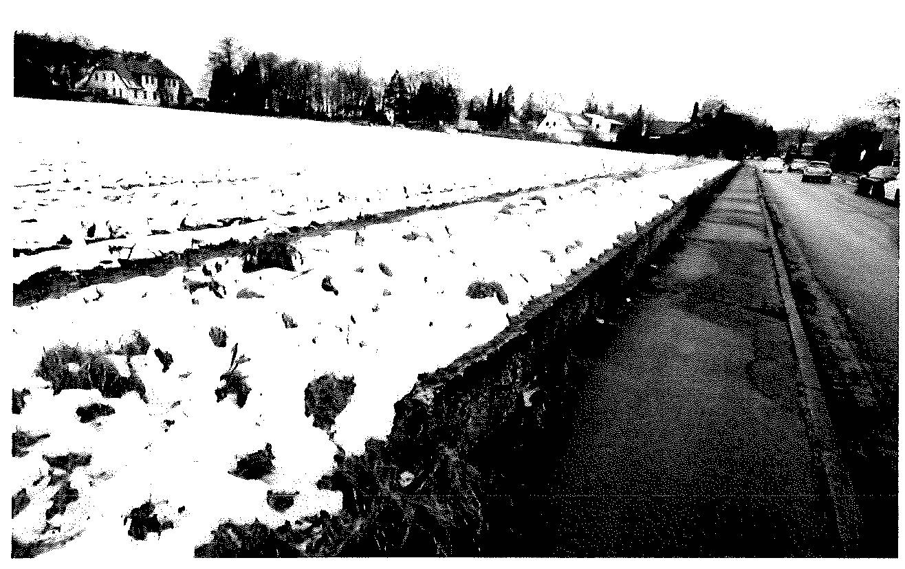 Zweifamilienhaus in Florastraße 14  u. Mellendorfer Kirchweg, 30900 Wedemark, Hellendorf