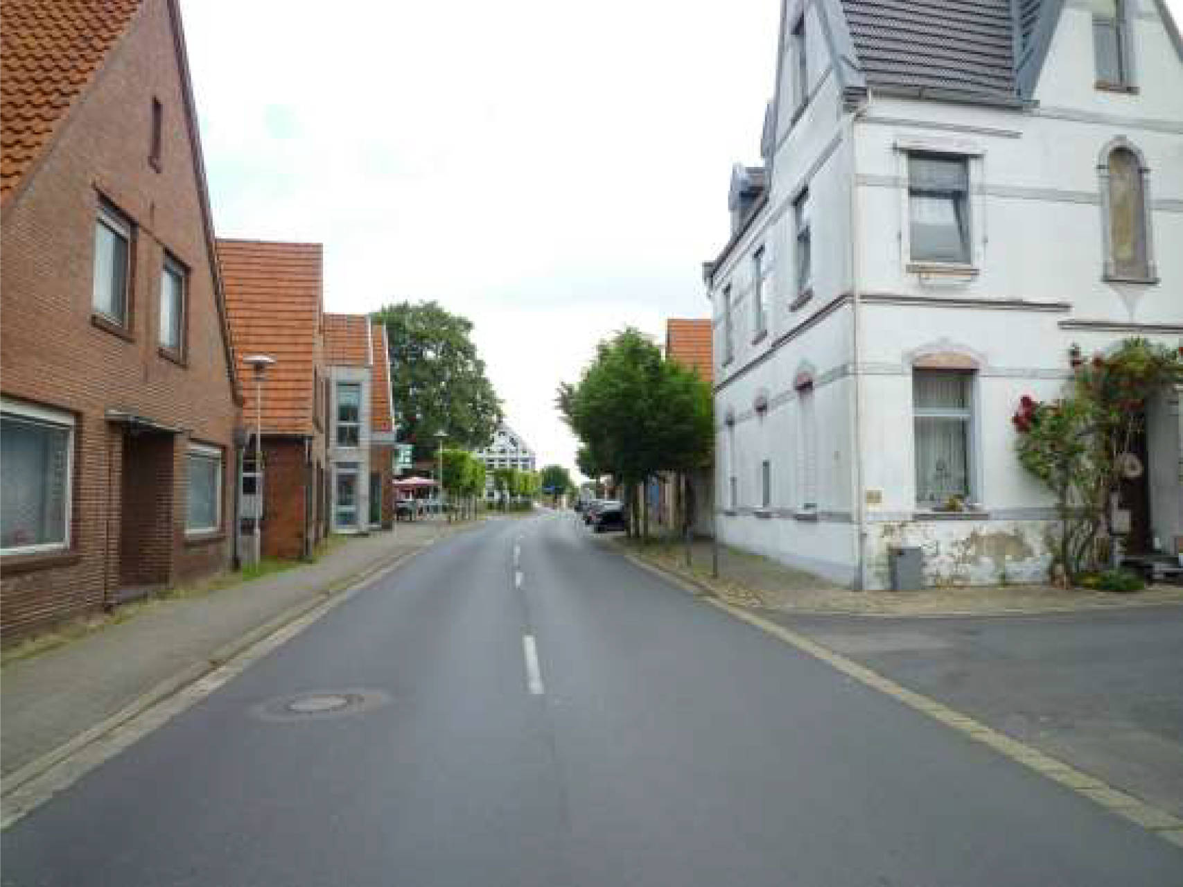 Zweifamilienhaus in Dr.-Picardt-Straße 32, 49828 Neuenhaus - Bild 2