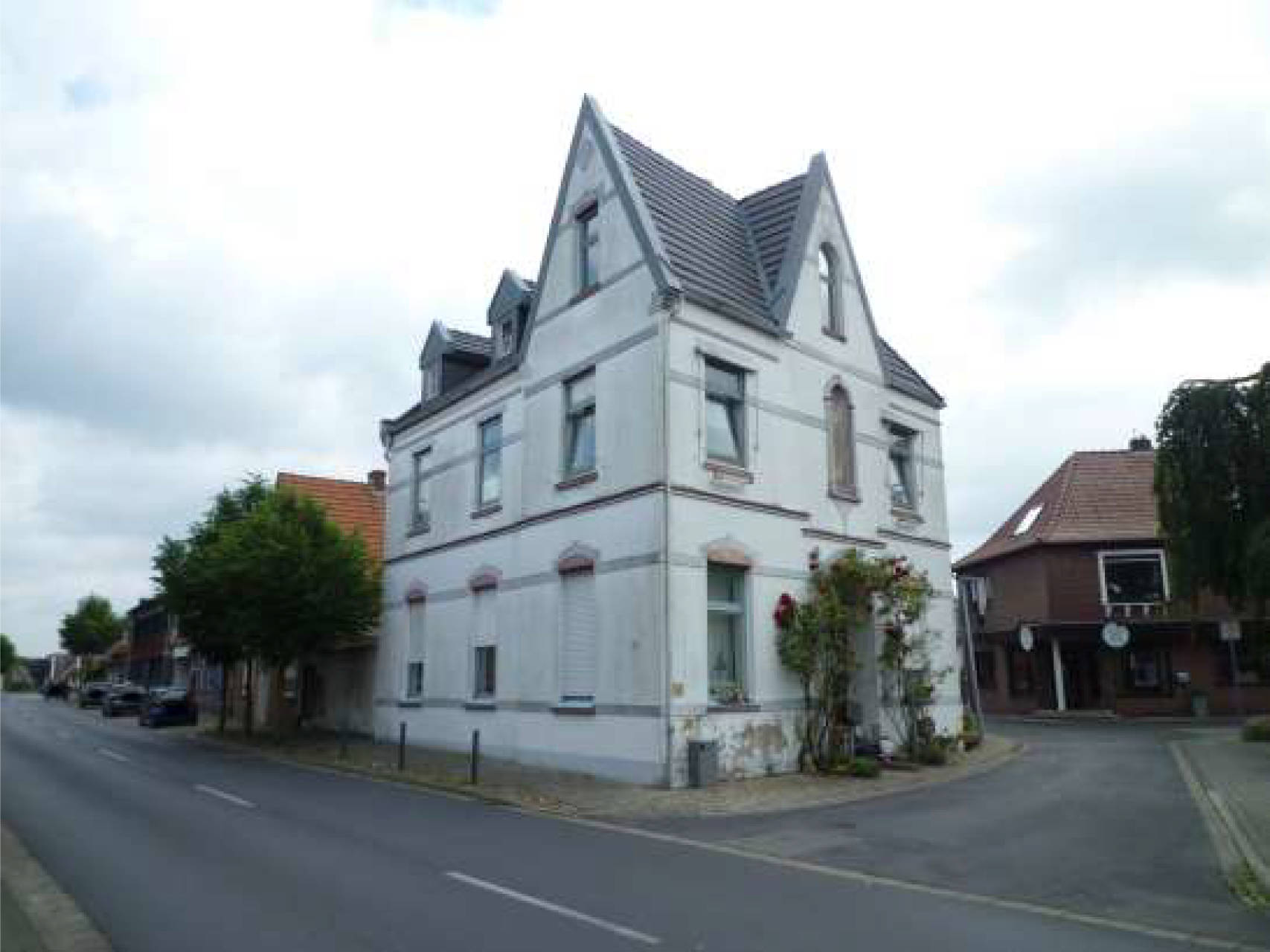 Zweifamilienhaus in Dr.-Picardt-Straße 32, 49828 Neuenhaus