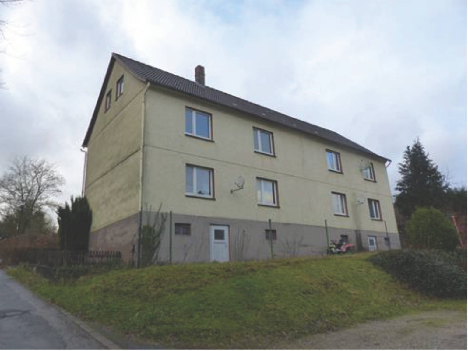Mehrfamilienhaus in Schneppelstieg 3, 31073 Grünenplan