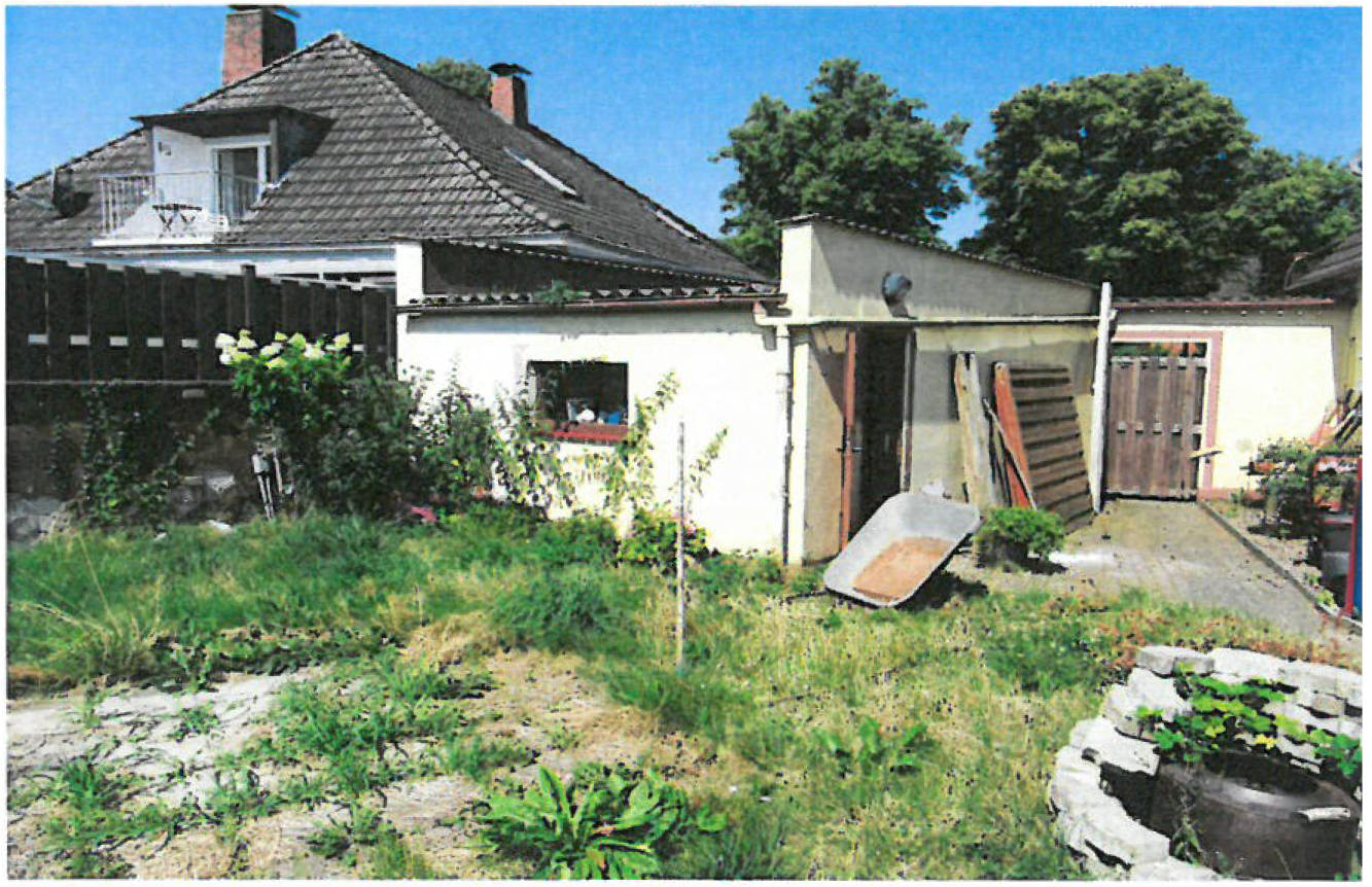 Zweifamilienhaus in Lindenallee 33, 33A, 27612 Loxstedt, Bexhövede