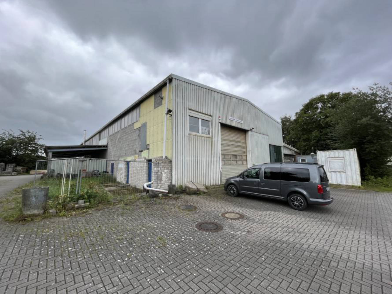 Sonstiges in Erikaweg 4, 27619 Schiffdorf, Spaden