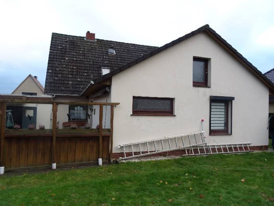 Einfamilienhaus, Wohnhaus mit Anbau und Nebengebäude in Albrecht-Dürer-Straße 20, 27793 Wildeshausen