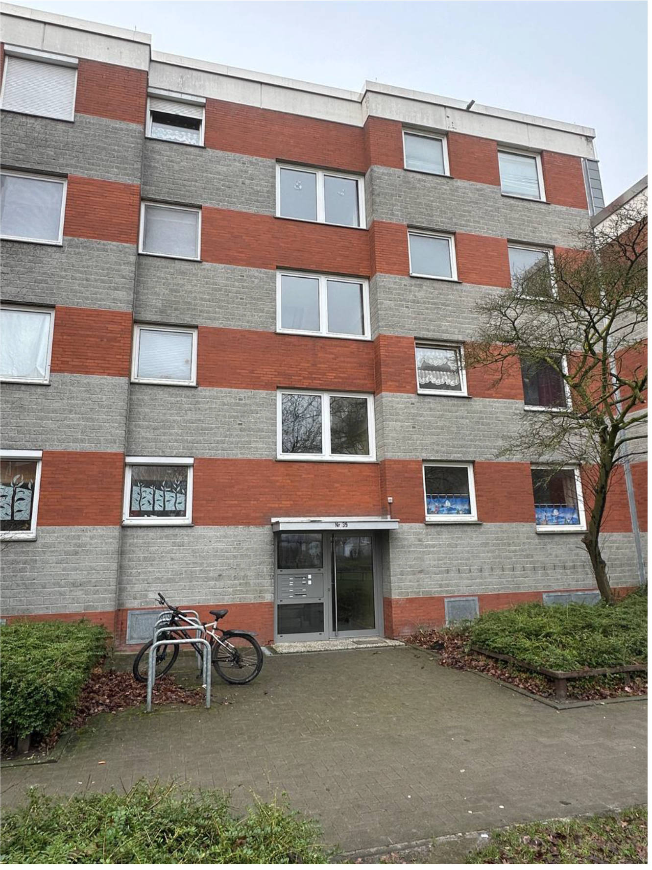 Eigentumswohnung (3 bis 4 Zimmer) in Wilhelm-Leuschner-Straße 39, 26725 Emden, Borssum