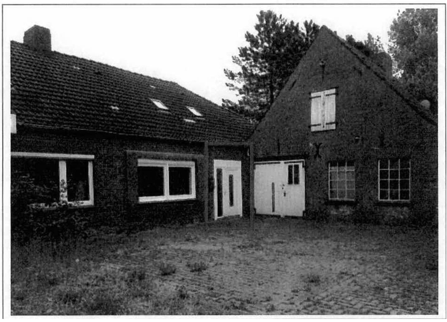 Wohn-/Geschäftshaus in Hamswester Str. 26, 26736 Krummhörn, Hamswehrum - Bild 2