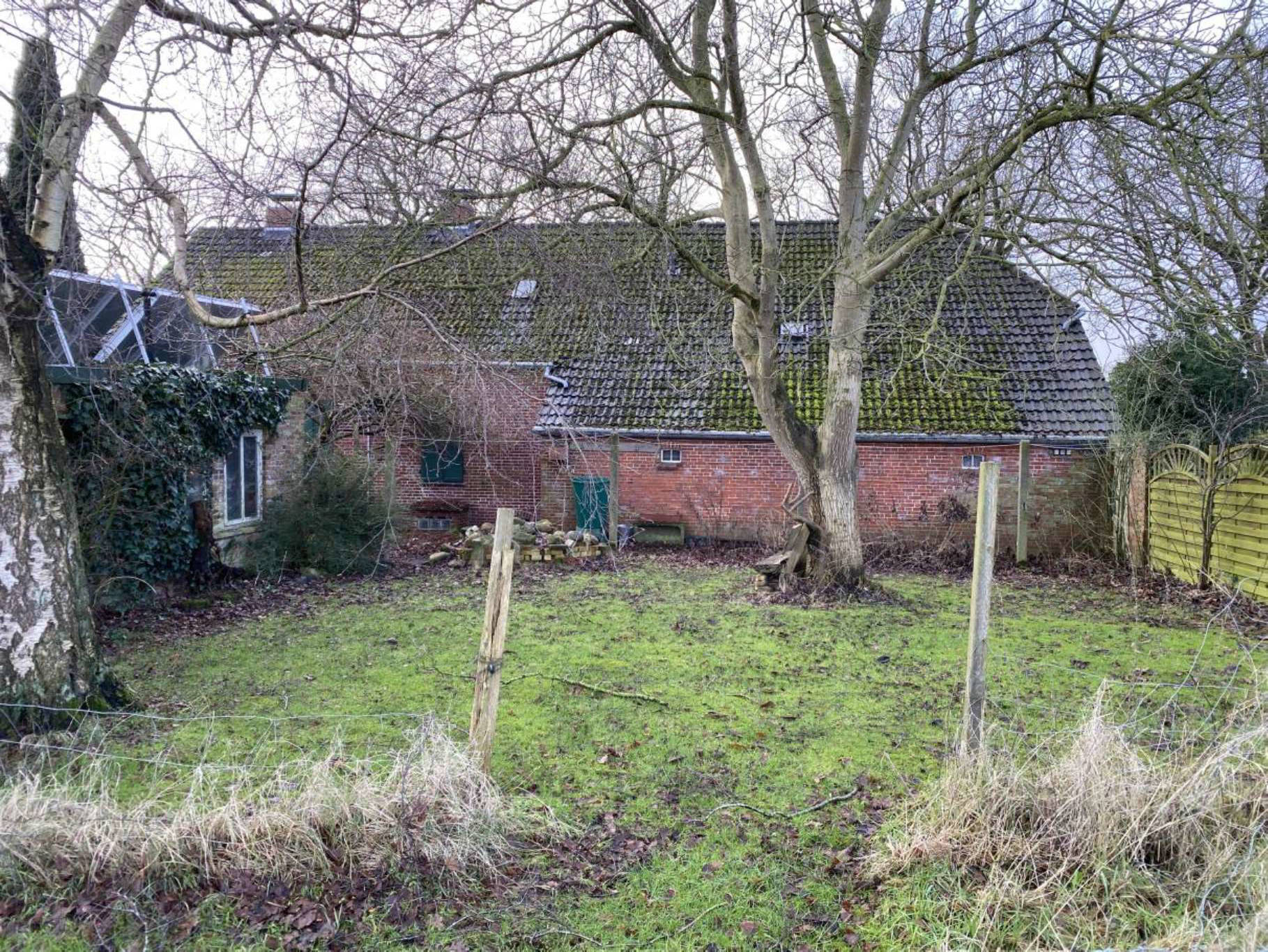 Resthof in Engerhafer Loog 103, 26624 Südbrookmerland, Engerhafe