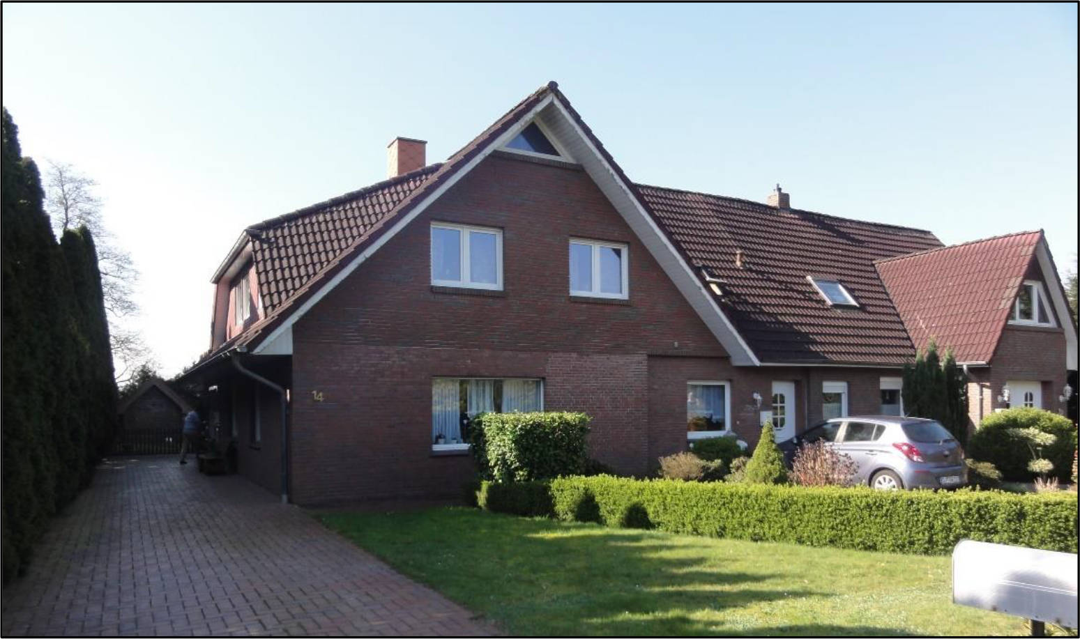 Zweifamilienhaus in Am Schwalbenberg 2e, 26683 Saterland, Ramsloh
