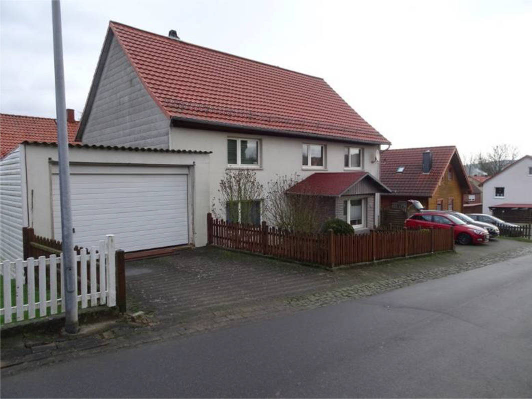 Wohn-/Geschäftshaus in Landwehr 4, 37574 Einbeck, Bartshausen