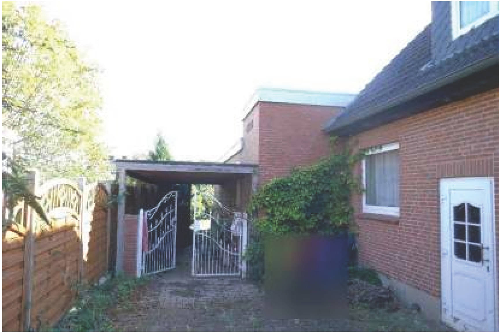 Einfamilienhaus, Wohnhaus mit Anbauten und einem Nebengebäude in Am Stadtberg 23, 21360 Vögelsen - Bild 2