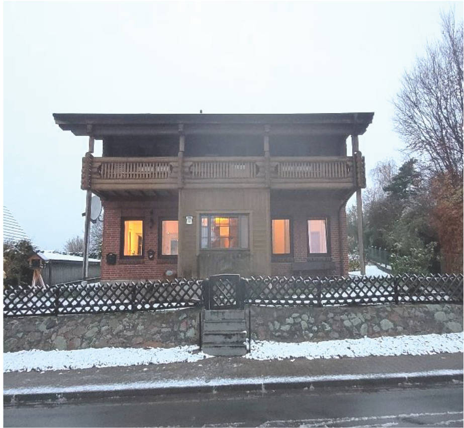 Zweifamilienhaus, Zweifamilienwohnhaus mit Garagen 0023 K 0036-2023 Lütt Hamborg 12, 21371 Tosterglope