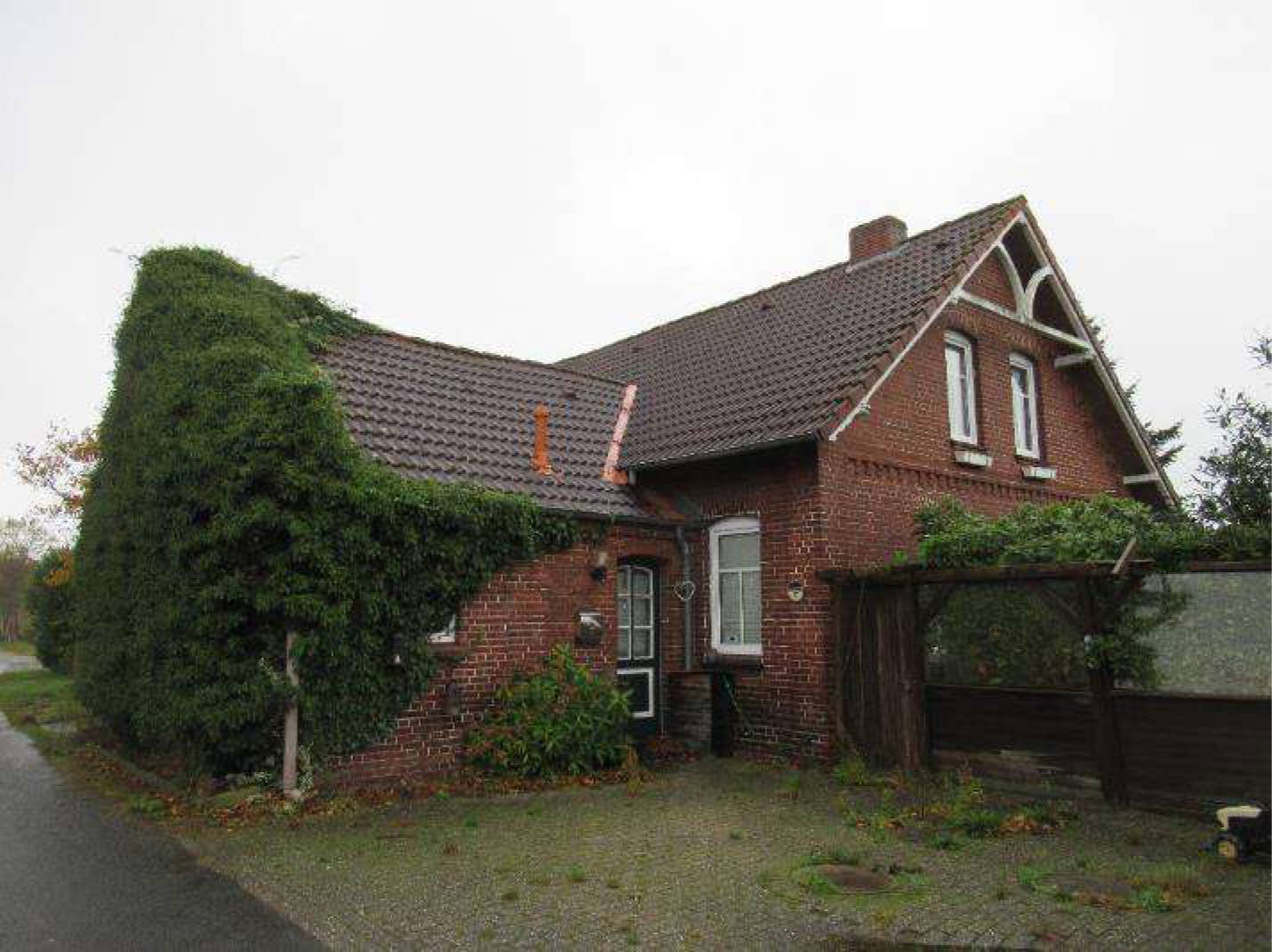 Einfamilienhaus mit Nebengebäude in Friedeburger Straße 17, 26446 Friedeburg, Etzel - Bild 3