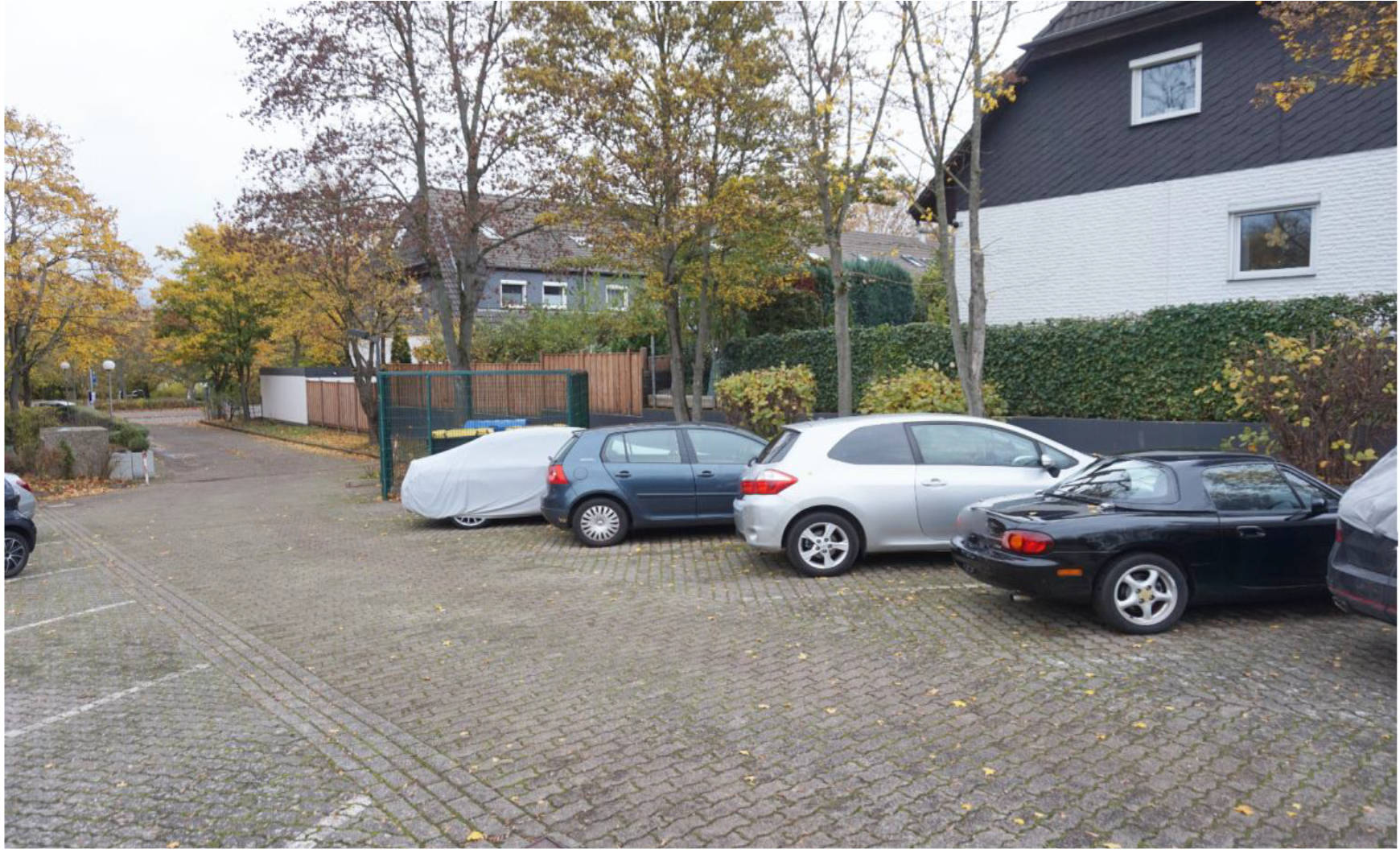Eigentumswohnung (3 bis 4 Zimmer) in Lange Weihe  43, 30880 Hannover - Bild 2