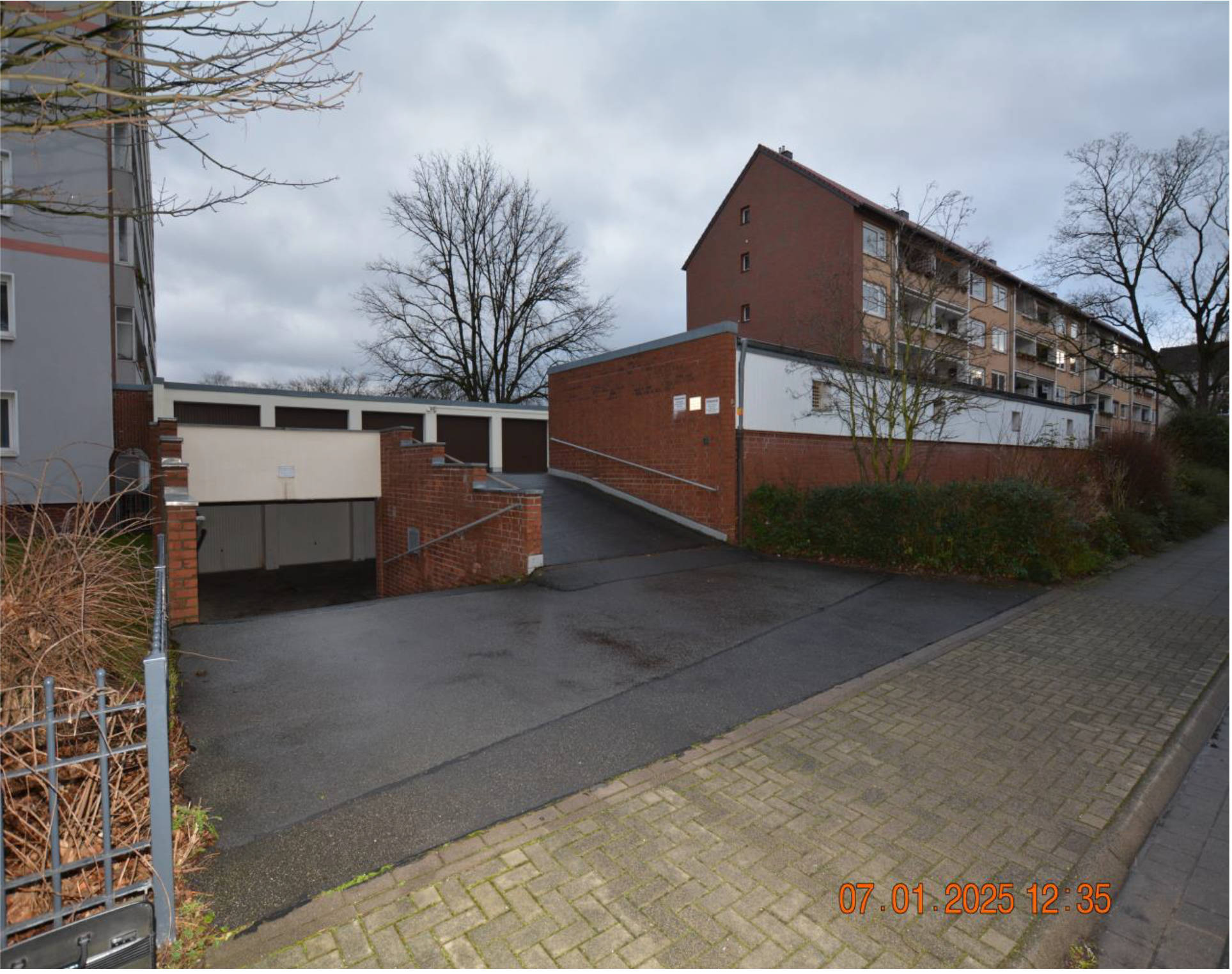 Garage, Kfz-Stellplatz, Kfz-Stellplatz (Tiefgarage) in Hurlebuschweg 3, 30453 Hannover - Bild 2