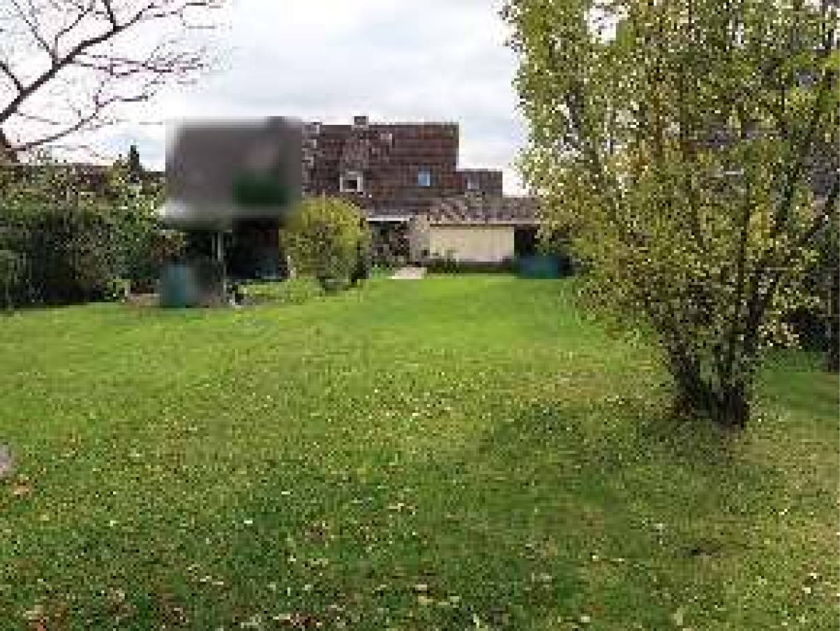 Doppelhaushälfte in Ringstraße 25, 38372 Helmstedt-Büddenstedt