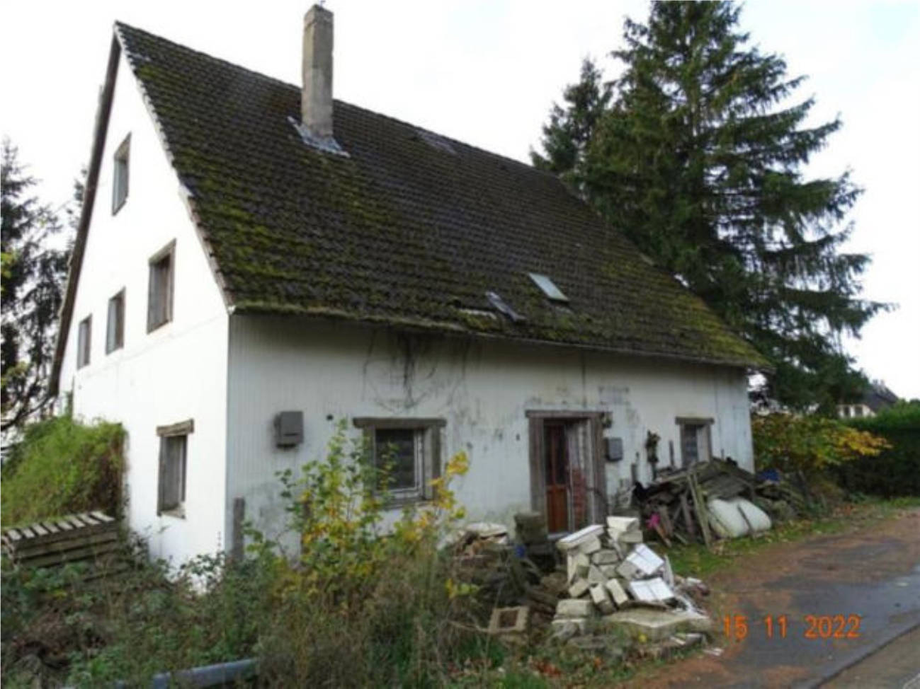 Zweifamilienhaus, Einfamilienhaus, Ein-/Zweifamilienwohnhaus, Gebäude derzeit unbewohnbar, zu entkernen und grundzusanieren in Dürener Haus 2, 58566 Kierspe - Bild 2