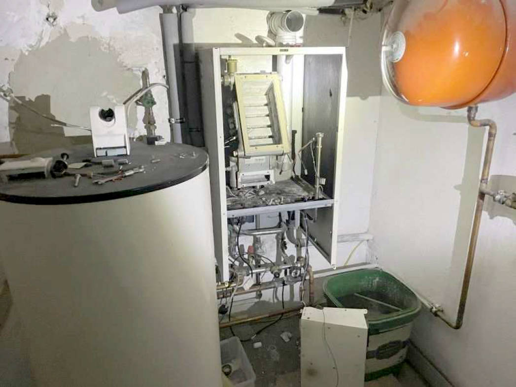 nordrheinwestpfalen 0002 K 0027/2024 Eckenhagener Straße 31, 51580 Reichshof, Mittelagger 24