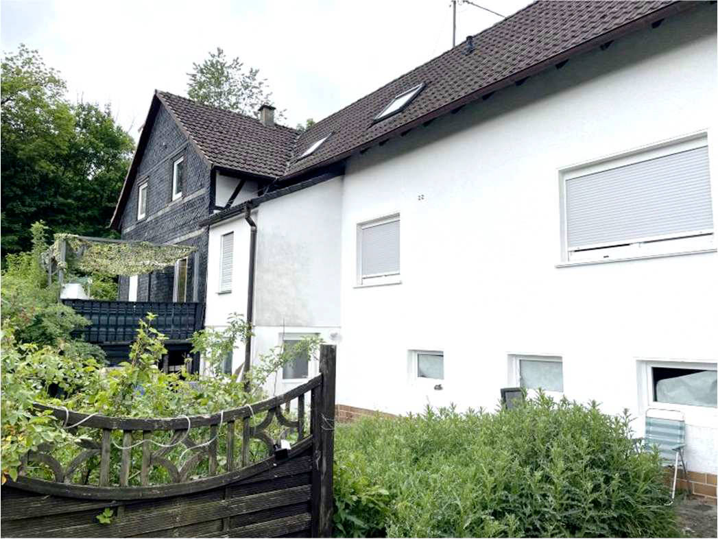 nordrheinwestpfalen 0002 K 0027/2024 Eckenhagener Straße 31, 51580 Reichshof, Mittelagger 8