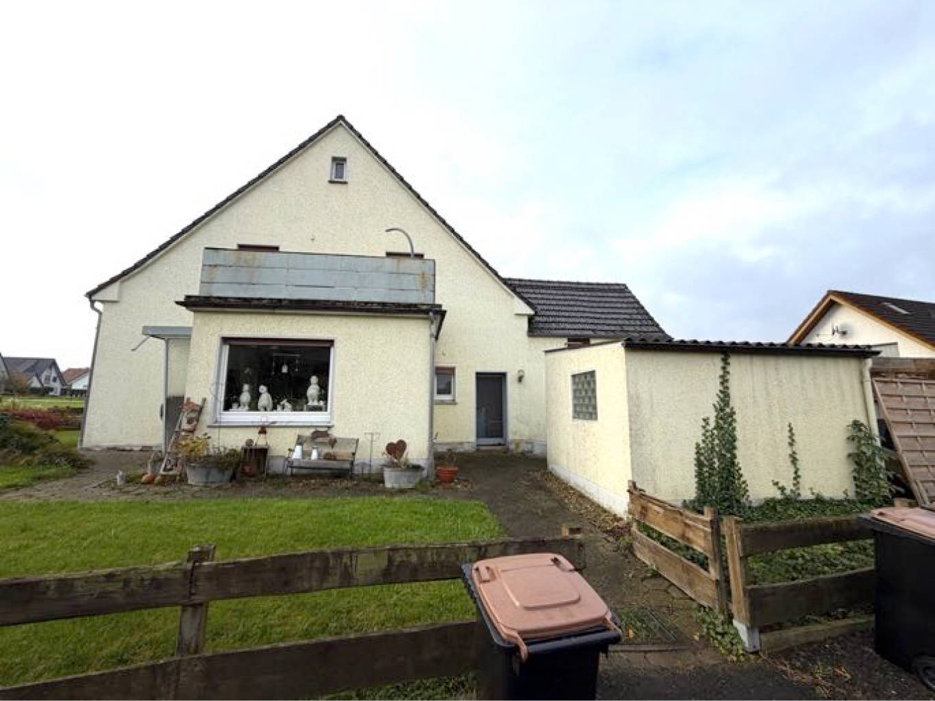 Garage, Einfamilienhaus in Obernfeld 32, 32584 Löhne - Bild 2