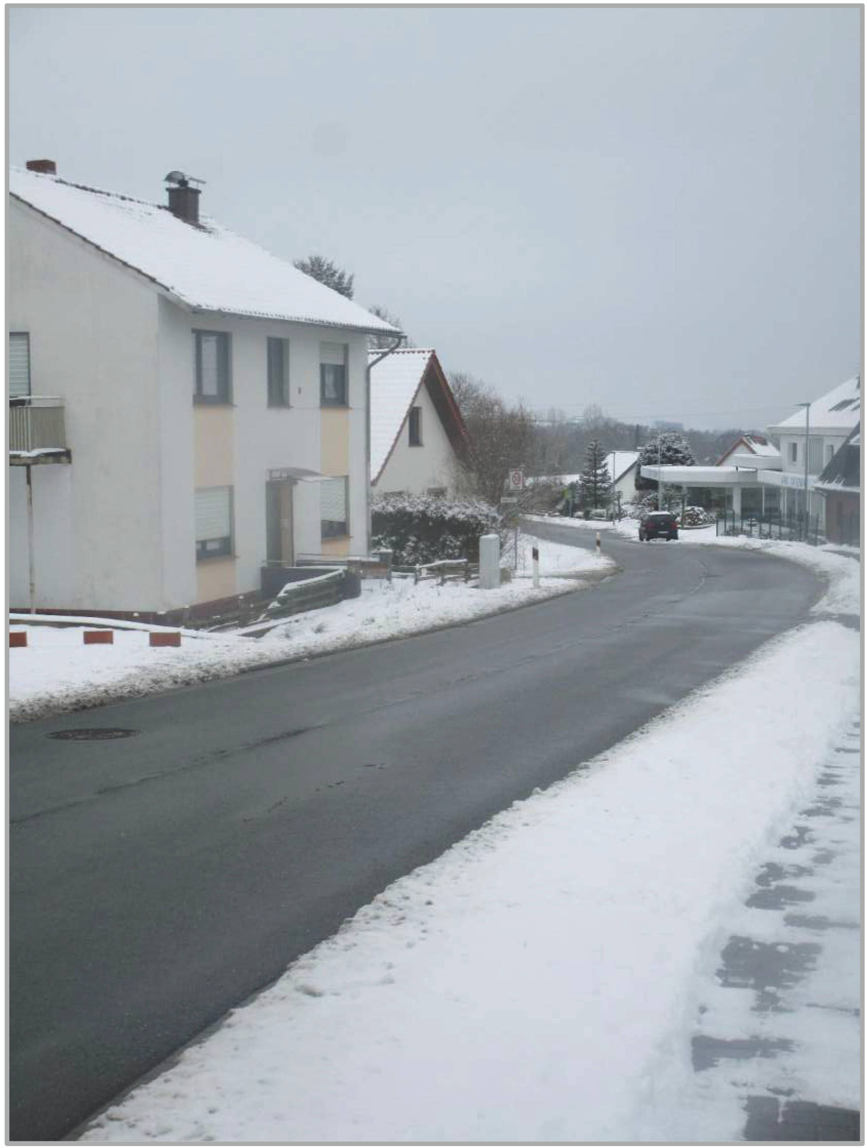 Garage, 2 1/2 geschössiges Wohnhaus mit Nebenbauten in Loher Straße 5, 32602 Vlotho - Bild 4