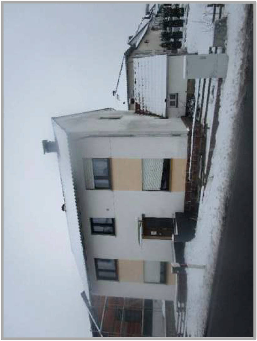 Garage, 2 1/2 geschössiges Wohnhaus mit Nebenbauten in Loher Straße 5, 32602 Vlotho - Bild 2