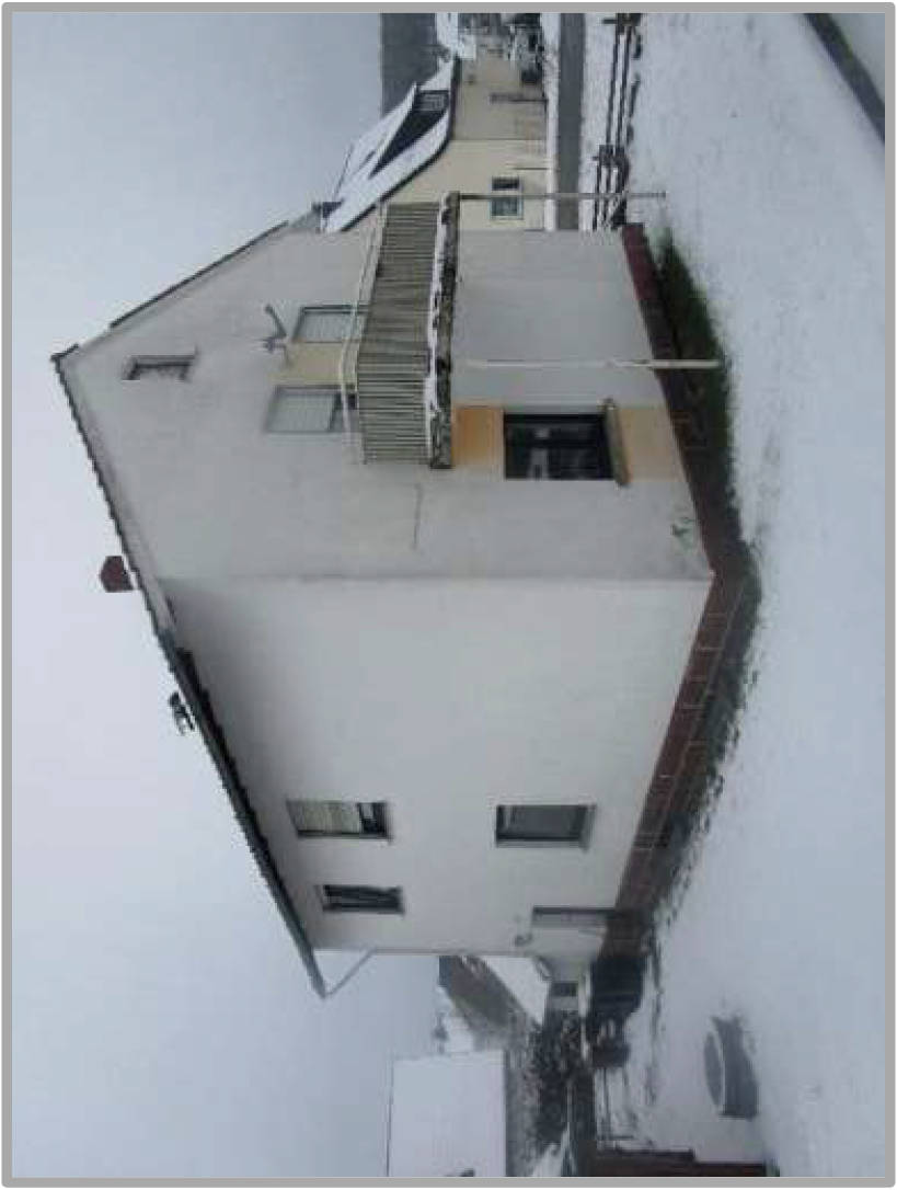 Garage, 2 1/2 geschössiges Wohnhaus mit Nebenbauten in Loher Straße 5, 32602 Vlotho - Bild 3