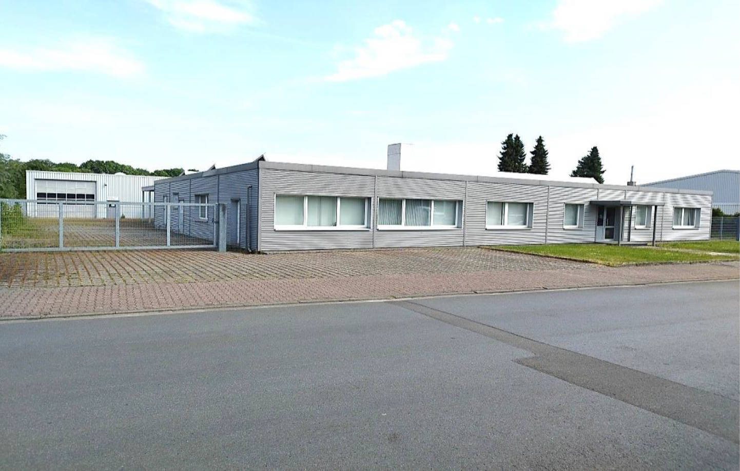 Gewerbegrundstück als Erbbaugrundstück und Gewerbegrundstück mit Hallen und Büroteil sowie einem Betriebsinhaberwohnhaus. in Dr.-Max-Ilgner-Straße 2 ,4 und 8, 32339 Espelkamp - Bild 3