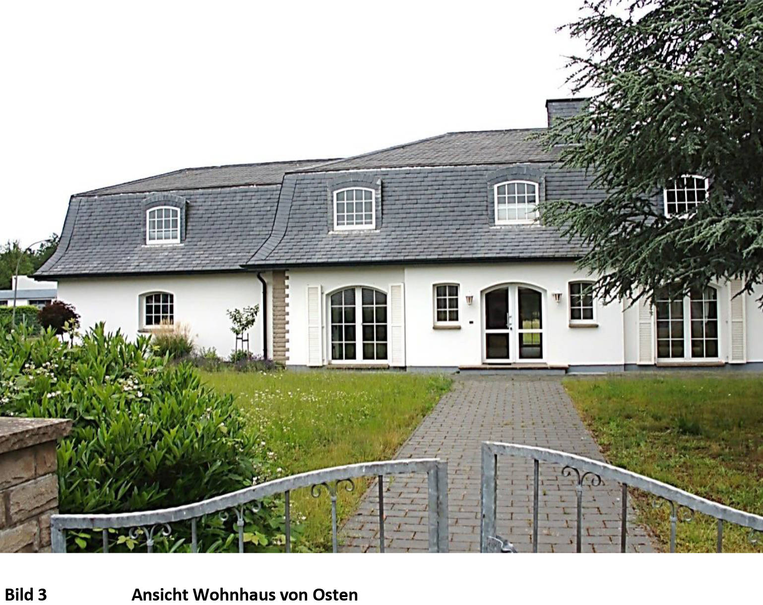 Gewerbegrundstück als Erbbaugrundstück und Gewerbegrundstück mit Hallen und Büroteil sowie einem Betriebsinhaberwohnhaus. in Dr.-Max-Ilgner-Straße 2 ,4 und 8, 32339 Espelkamp
