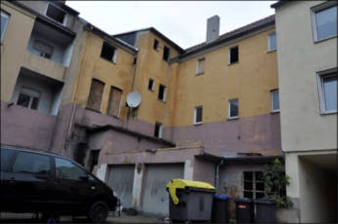 Mehrfamilienhaus, + 5 Garagen in Devensstr. 99, 45899 Gelsenkirchen - Bild 2