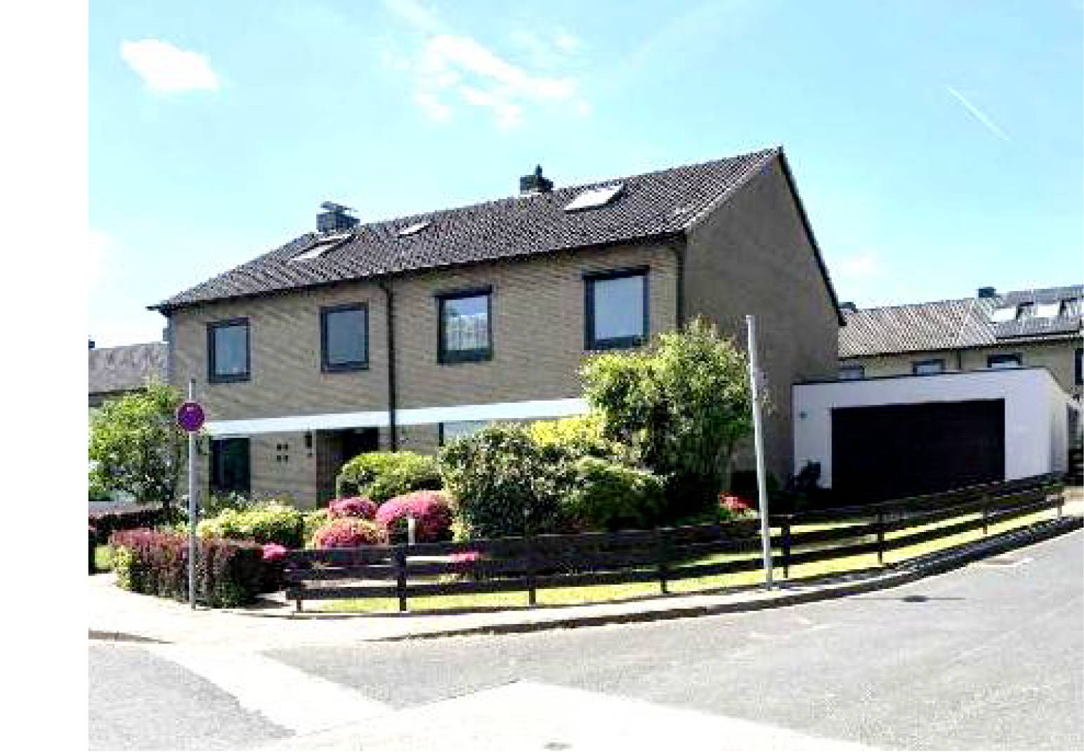 Garage, Doppelhaushälfte in August-Burberg-Str.12, 40822 Mettmann