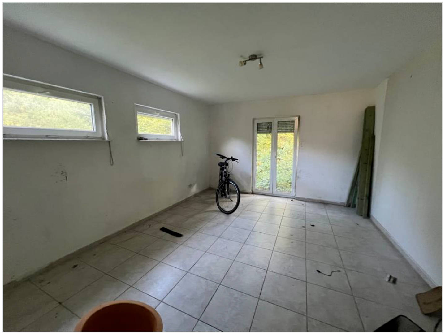 nordrheinwestpfalen 0006K0017/2024 Obenitterstraße 60, 42719 Solingen, Wald 8