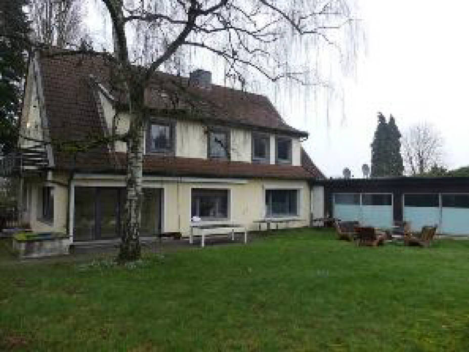 Einfamilienhaus mit Einliegerwohnung in Wernerstraße 26, 26 a, 42653 Solingen, Gräfrath