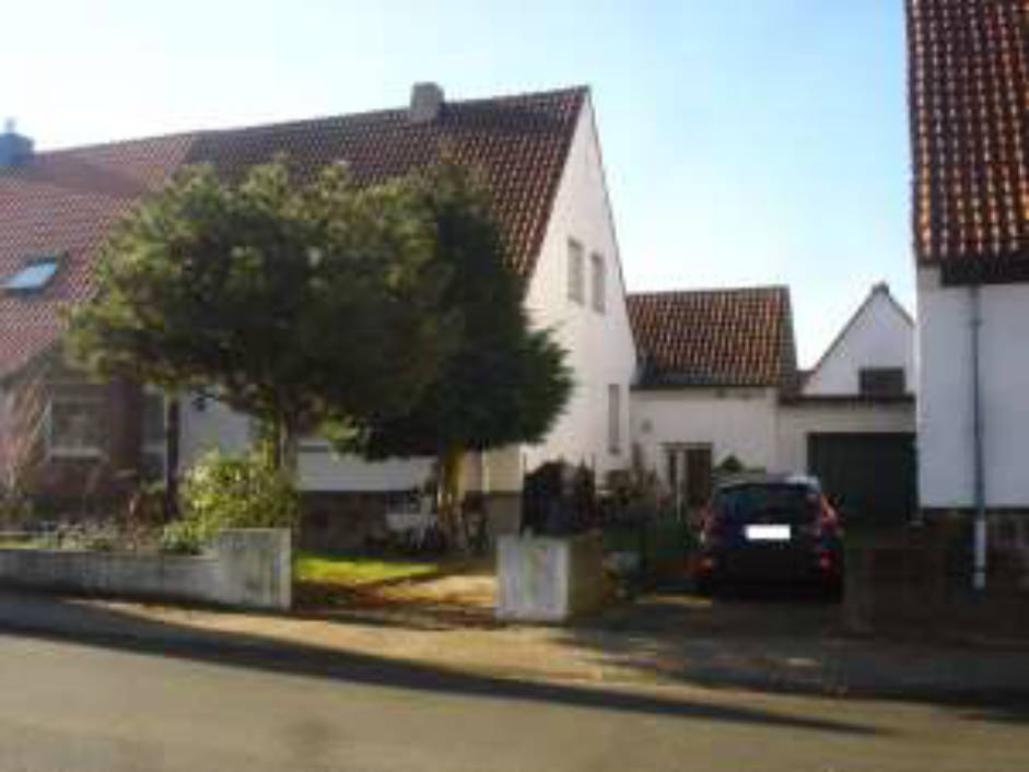 Doppelhaushälfte in Damaschkesiedlung 16, 32312 Lübbecke