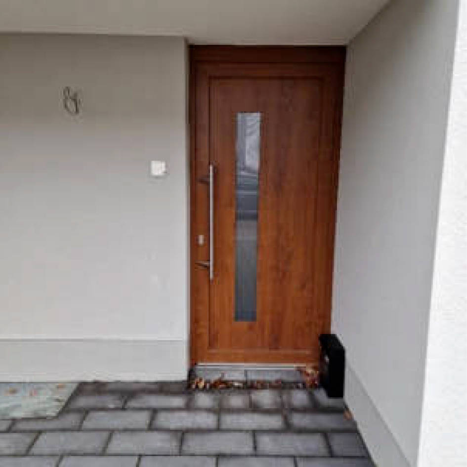 Reihenmittelhaus mit innenliegender Garage in Hermann-Holtmann-Straße 14, 45475 Mülheim an der Ruhr, Dümpten