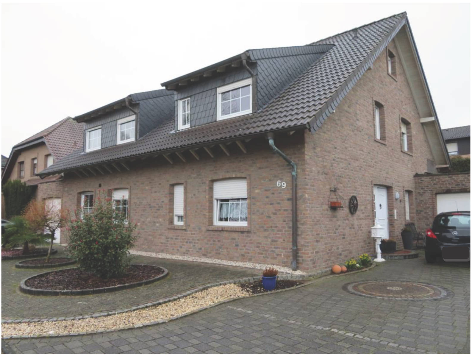 Zweifamilienhaus, Garage in Patterner Ring 69, 52457 Aldenhoven - Bild 4