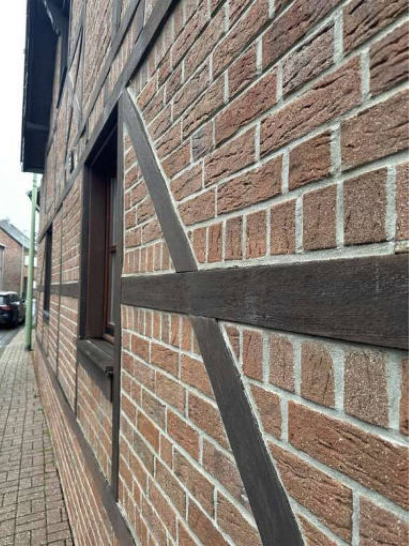 Einfamilienhaus, diverse Nebengebäude, ehemalige Stallungen in Ginnstraße 21, 52445 Titz