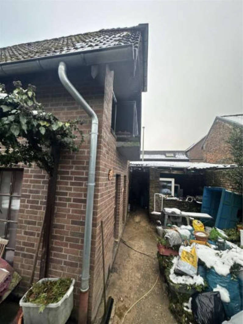 Einfamilienhaus, diverse Nebengebäude, ehemalige Stallungen in Ginnstraße 21, 52445 Titz - Bild 3