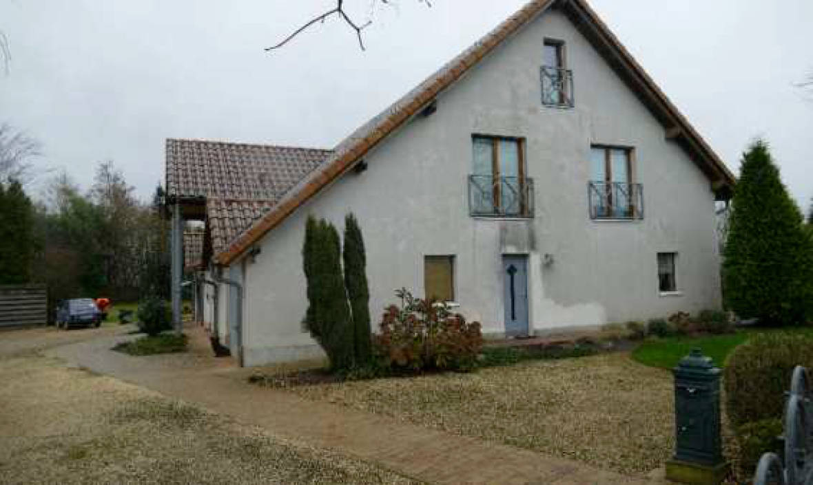 Bürogebäude nebst Betriebsleiterwohnhaus in Raiffeisenstraße 8, 8 a, 49509 Recke