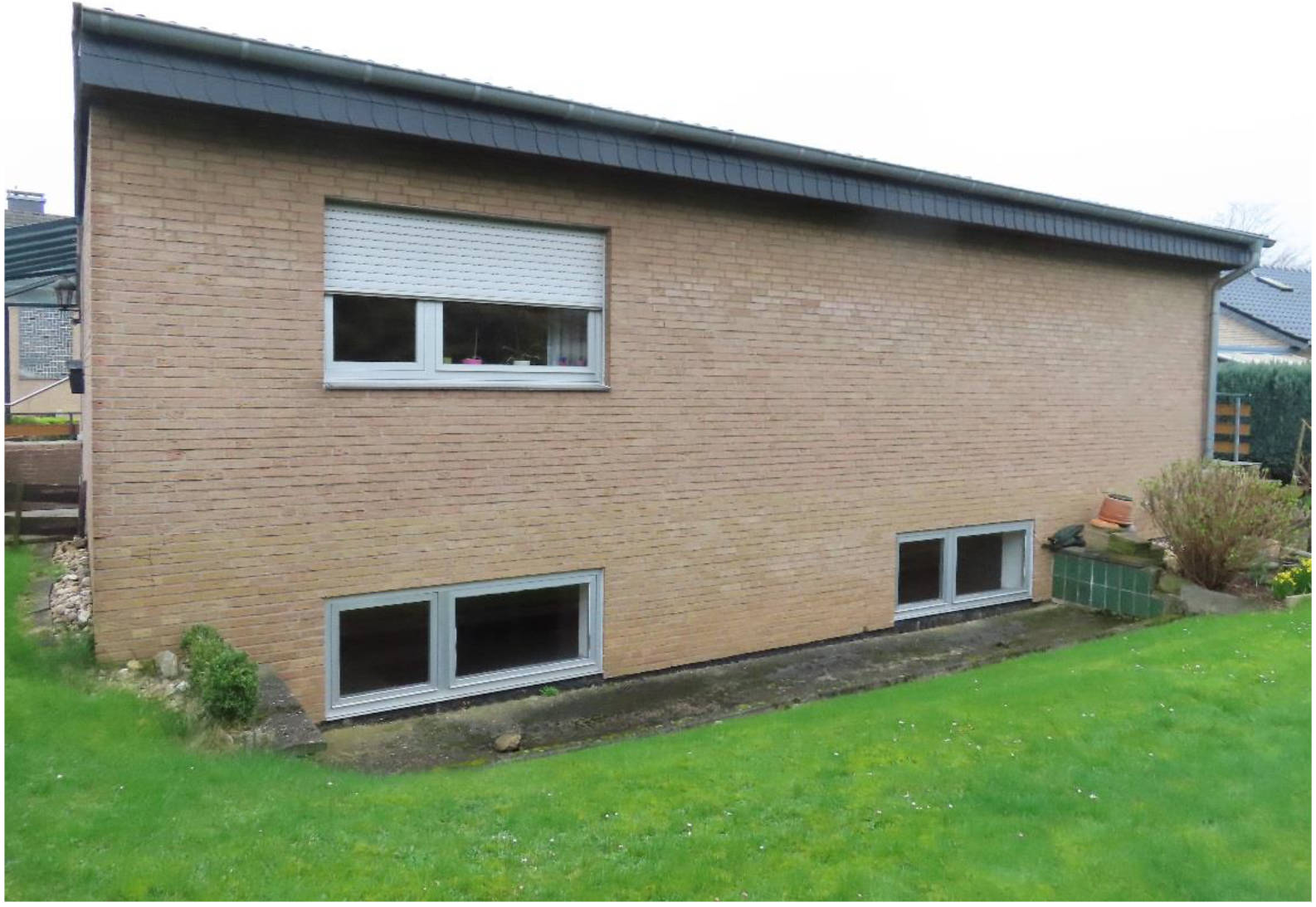 Garage, Einfamilienhaus in Broichstr. 14, 52428 Jülich, Broich - Bild 3
