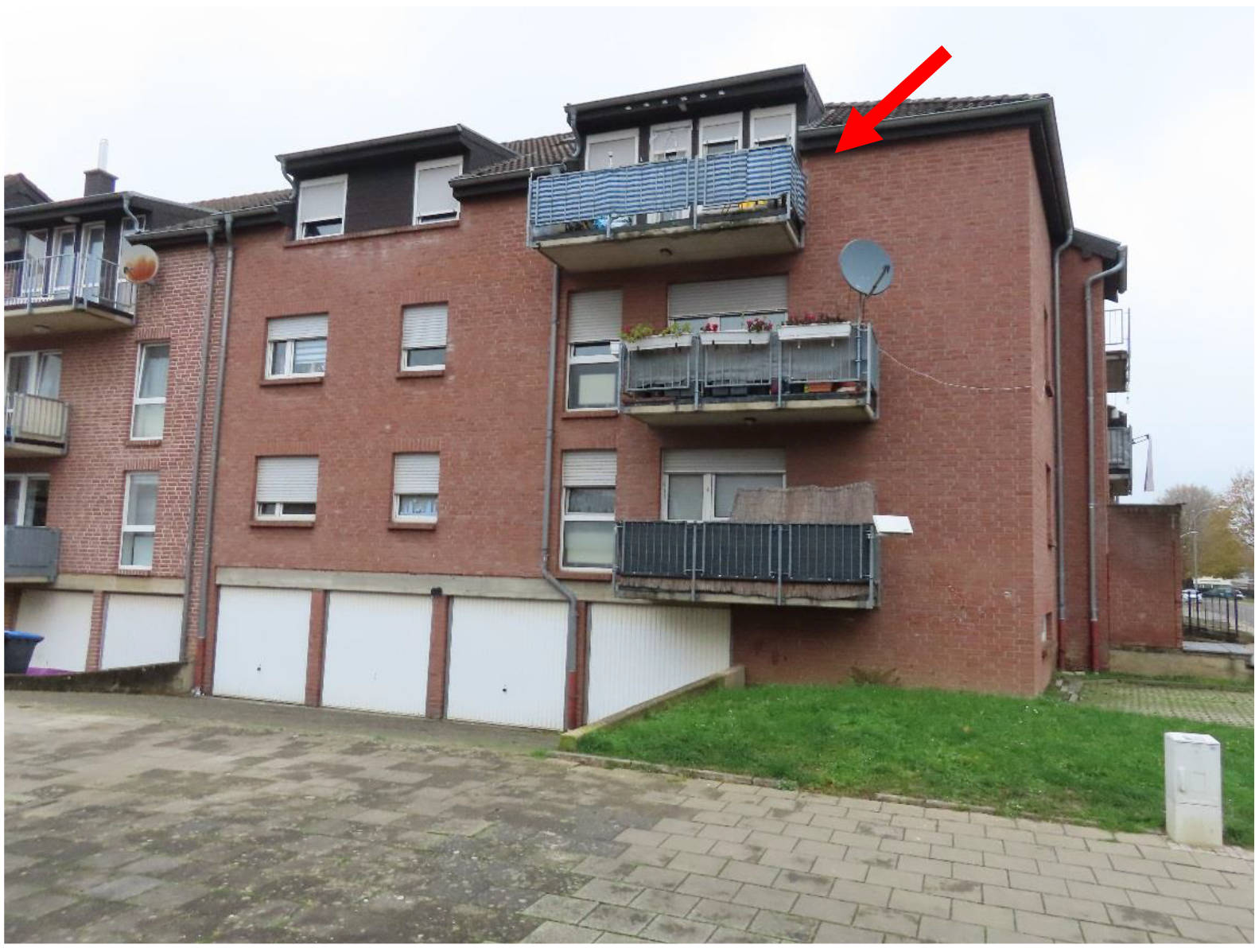 Garage, Eigentumswohnung (ab 5 Zimmer), Mehrfamilienhaus, ETW im Mehrfamilienhaus mit Garage in Pestalozziring 49, 52457 Aldenhoven - Bild 4