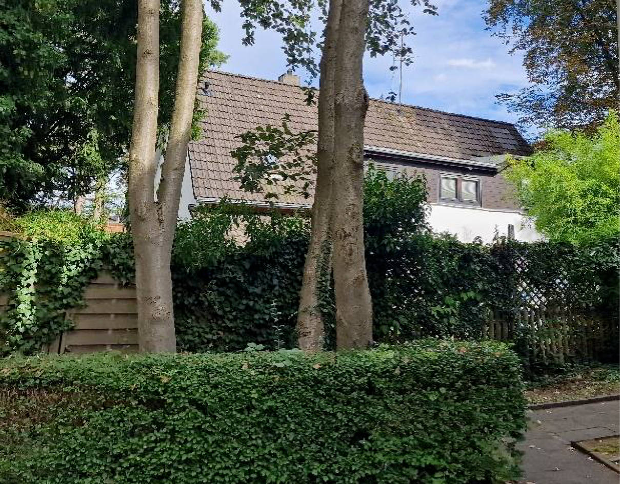 Garage, Einfamilienhaus, und Carport in Quellenstr. 35, 45481 Mülheim an der Ruhr, Saarn - Bild 4