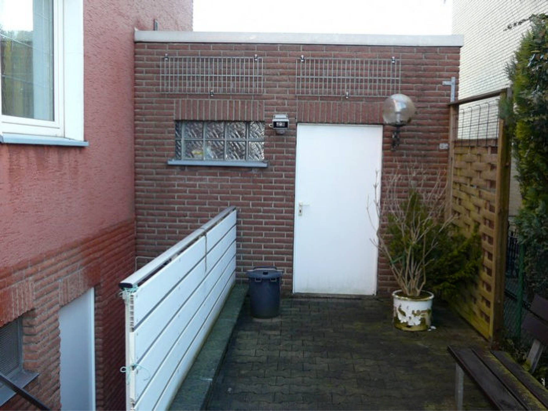 Dreifamilienhaus mit Garagen in Im Bruch 63, 59514 Welver, Meyerich - Bild 2